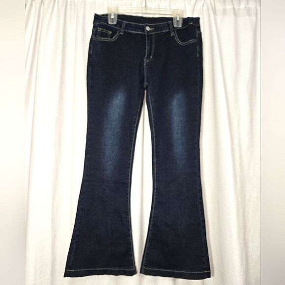 NVfelix Stretchy Flare Leg Dark Wash Jeans NWT - Picture 2 of 14